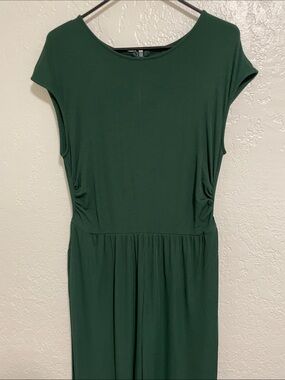 Cap-Sleeve Emerald Green Jumpsuit